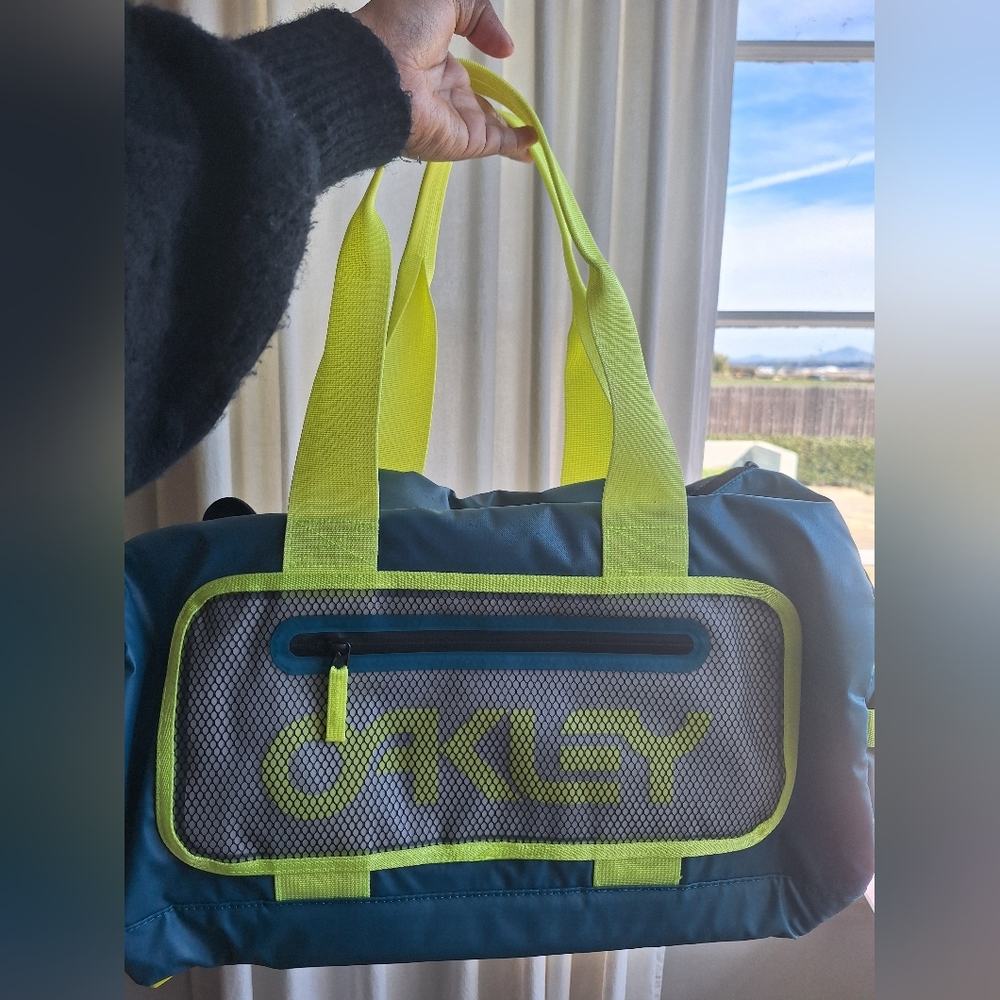 Travel bag, Gym bag